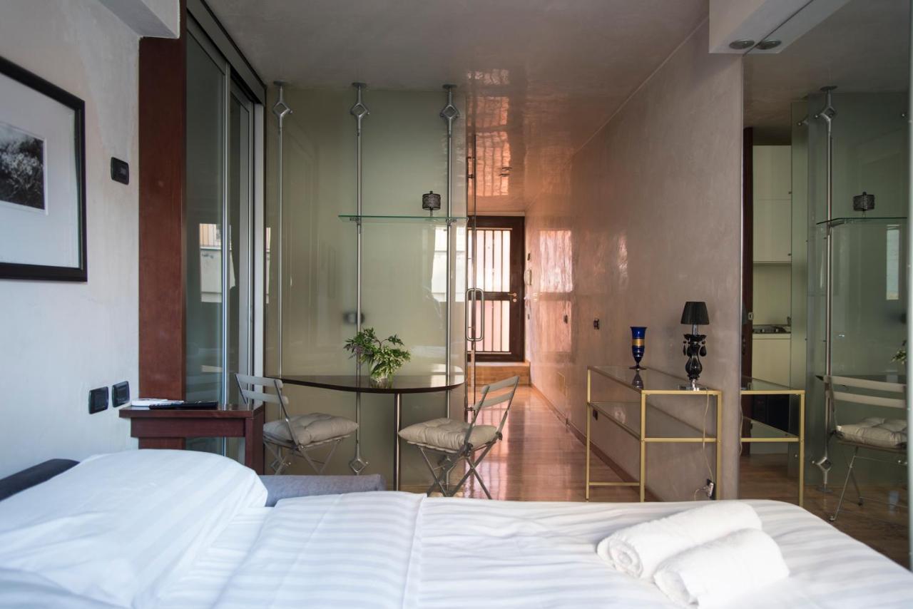 Youhosty - Duomo Studio Apartment Milano Exteriör bild